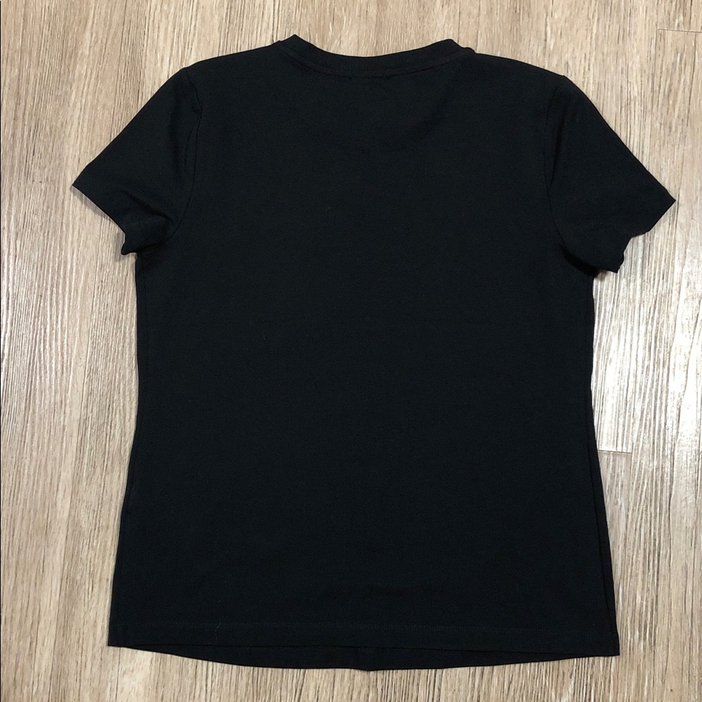 New DKNY Black Short Sleeve Tee with Logo Patch Details size S - Picture 4 of 5
